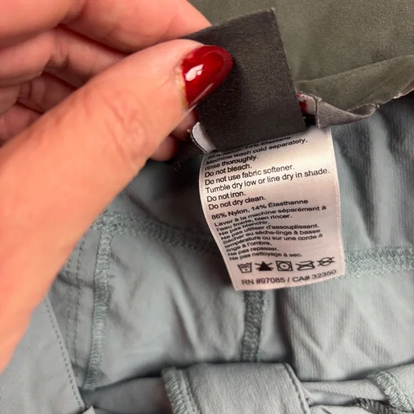 OUTDOOR RESEARCH Women’s Blue/Grey Ferrosi Cropped Pants size: 8 - Picture 5 of 8